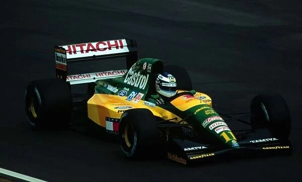 1992 HUNGARIAN GP. Lotus Fords Mika Hakkinen comes 4th in Hungary behind Senna