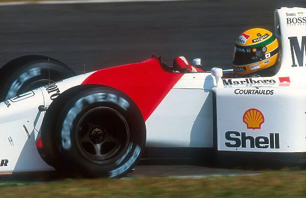 1992 Japanese Grand Prix. Suzuka, Japan. 23-25 October 1992. Ayrton Senna (McLaren MP4 / 7A Honda). He exited the race with an engine failure on lap 3. Ref-92 JAP 07. World Copyright - LAT Photographic