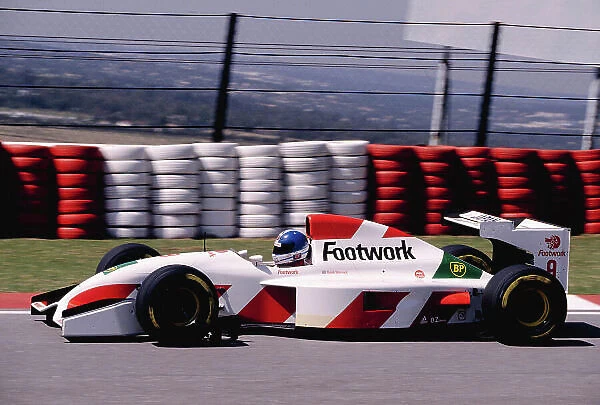 1993 South African Grand Prix. Kyalami, South Africa. 12-14 March 1993. Derek Warwick (Footwork FA13B Mugen-Honda) 7th position. Ref-93 SA 31. World Copyright - LAT Photographic