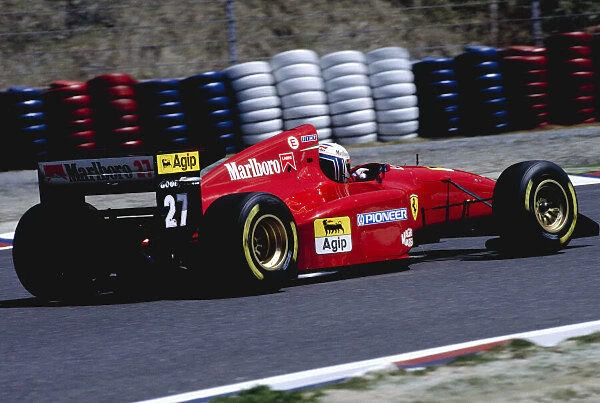 1994 Pacific Grand Prix. Aida, Japan. 15-17 April 1994. Nicola Larini (Ferrari 412T1). Ref-94 PAC 35. World Copyright - LAT Photographic