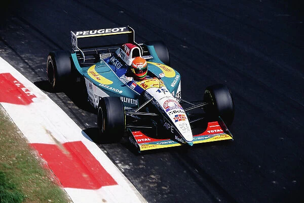1995 Italian Grand Prix. Monza, Italy. 8-10 September 1995. Eddie Irvine (Jordan 195 Peugeot). Ref-95 ITA 52. World Copyright - LAT Photographic