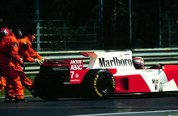 1995 SAN MARINO GP. Nigel Mansell, McLaren starts a short lived GP year at Imola