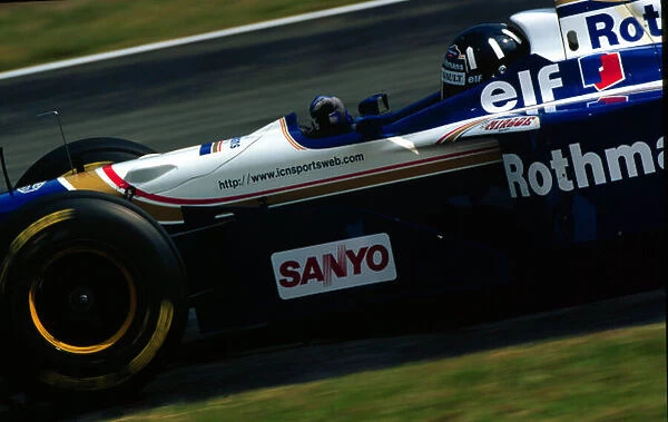 1996 JAPANESE GP. Damon Hill - 1996 World Drivers Champion. Photo: LAT
