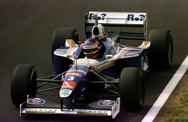 1997 BRITISH GP. Jacques Villeneuve qualifies in pole position. Photo: LAT