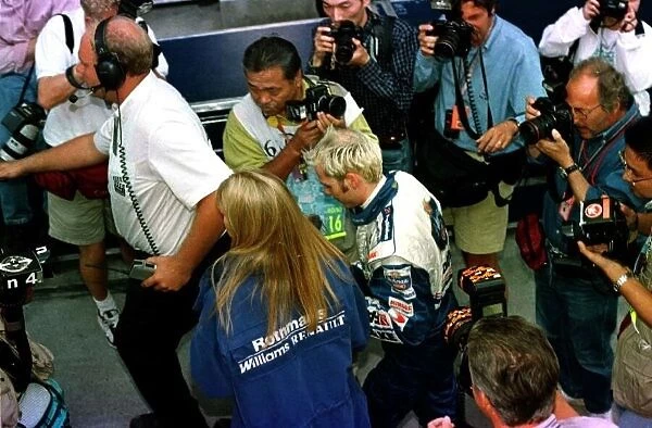 1997 JAPANESE GP. Jacques Villeneuve grabs pole position. Photo: LAT