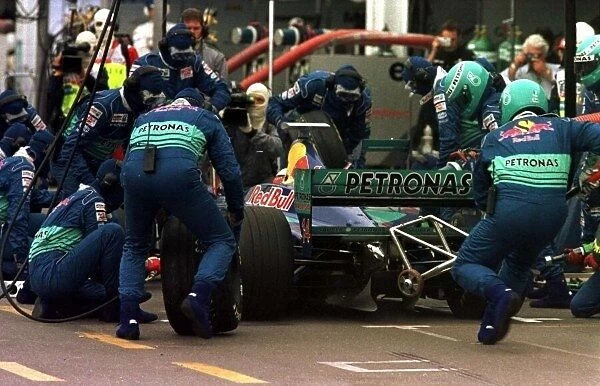 1998 ARGENTINIAN GP. Jean Alesi, Sauber, pistops during the race, and finished 5th