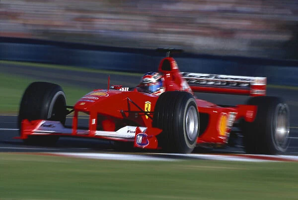 2000 Australian Grand Prix. Melbourne, Australia. 10-12 March 2000. Michael Schumacher (Ferrari F1-2000) 1st position. Ref-2K AUS 48. World Copyright - Michael Cooper / LAT Photographic
