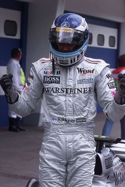 2000 Austrian Grand Prix. QUALIFYING A1-Ring, Austria, 15 July 2000 Mika Hakkinen, McLaren Mercedes World LAT Photographic