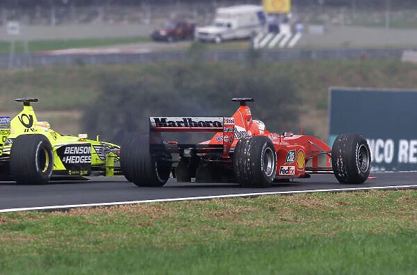 2000 Brazilian Grand Prix. Race. 18mb digital. Interlagos, Sao Paulo, 25 / 3 / 2000 Rubens Barrichello on his way oiut of the Brazilian Grand Prix Sao Paulo, Brazil, 26-03-2000 Pic Steve Etherington