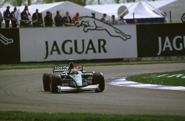 2000 British Grand Prix Silverstone, England. 21st - 23rd April 2000. Johnny Herbert - Jaguar, action. Format: 35mm transparency World LAT Photographic Tel: +44 (0) 20 8251 3000 Fax: +44 (0) 20 8251 3001 e-mail: digital@latphoto.co.uk