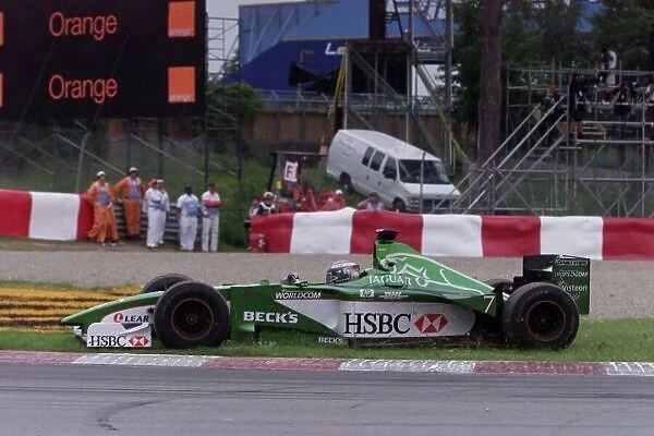 2000 Canadian Grand Prix. RACE Montreal, Canada, 18 June 2000 EDDIE IRVINE, JAGUAR COSWORTH World LAT Photographic