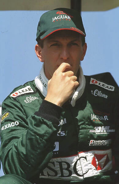 2000 Formula One Testing. Silverstone, England. 18th July 2000. Luciano Burti - portrait. World LAT Photographic  /  Coates