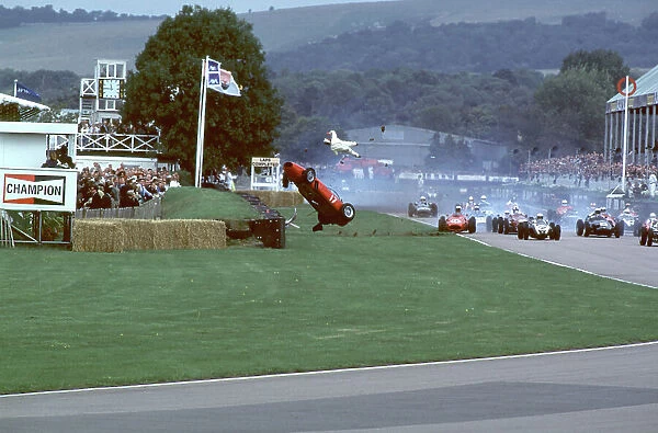 2000 Goodwood Motor Circuit Revival. Goodwood, England. 15th - 17th September 2000. Nigel Corner is catapulted out of his Ferrari Dino at the start of the race, action. World Copyright: Jeff Bloxham  /  LAT Photographic. Ref: FoS11