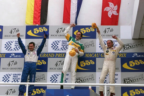 2000 Guia Race Qualifying. P. Huisman, 1st, H. Lee Jnr, 2nd and F. Engstler, 3rd