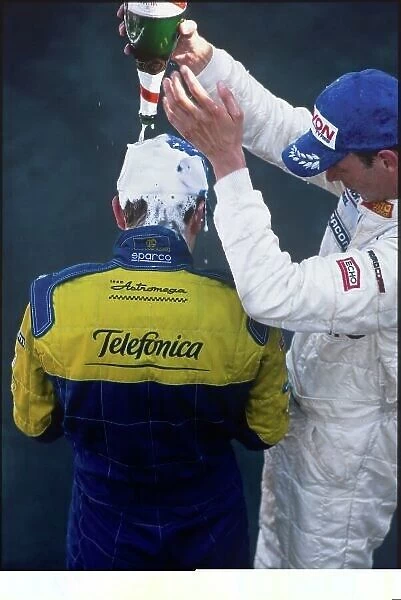 2000 International F3000 Championship Spa-Francorchamps, Belgium. 25th - 26th August 2000. RD10. Fernando Alonso, Astromega Reynard, 1st posiion, podium. World Copyright - Charles Coates / LAT Photographic. Ref: 35mm Colour Transparency