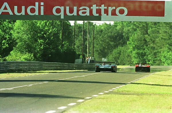 2000 Le Mans 24 Hours June, France. Rear race action