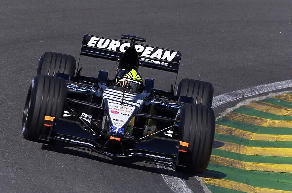 2001 Brazilian Grand Prix - Qualifying Sao Paulo, Brazil. 30th March 2001 Tarso Marques, European Minardi - action. World Copyright -Steve Etherington  /  LAT Photographic ref: 18MB Digital