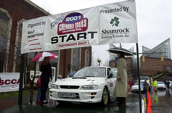 2001 Cherokee Trails International Rally. March 15th-17th, Chattanooga, Tennesse, USA. Mark Lovell about to lead the competitors over the start ramp. Photo: Ralph Hardwick