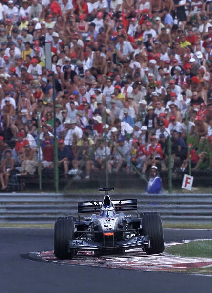 2001 Hungarian Grand Prix - Race. Hungaroring, Hungary. 19th August 2001. Mika Hakkinen, West McLaren Mercedes MP4 / 16, action. World Copyright: Steve Etherington / LAT Photographic. ref: 17.5mb Digital Image Only