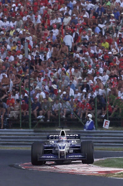 2001 Hungarian Grand Prix - Race. Hungaroring, Hungary. 19th August 2001. Juan Pablo Montoya, BMW Williams FW23, action. World Copyright: Steve Etherington / LAT Photographic. ref: 17.5mb Digital Image Only