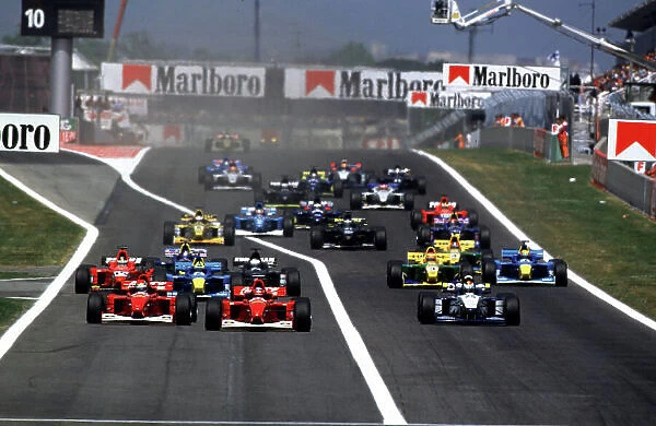 2001 International F3000 Championship Circuit de Catalunya, Barcelona, Spain. 28th April 2001 Race winner Tomas Enge (Nordic) leads 2nd place Bas Leinders (KTR) and 3rd placed Justin Wilson (Nordic) at the start of the race. World Copyright