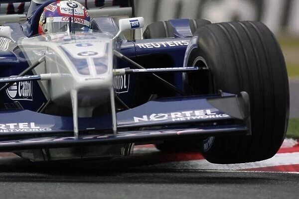 2001 Japanese Grand Prix - Friday  /  Practice Suzuka, Japan. 20th October 2001 World Copyright - LAT Photographic ref: 8.9 MB Digital