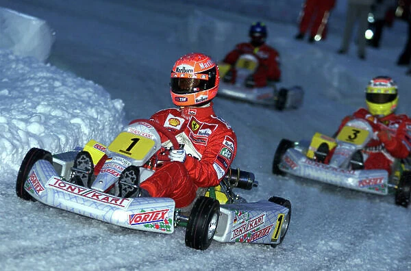 2001 Marlboro Ski Event Madonna di Campiglio, Italy. 11th - 13th January 2001. Michael Schumacher leads in an ice karting race. World Copyright: Pan Iamges  /  LAT Photographic ref: 8mb Digital Image