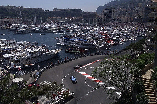 2001 Monaco Grand Prix - Race Monte Carlo, Monaco. 29th May 2001. Jacques Villeneuve, BAR Honda BAR003, leads Giancarlo Fisichella, Benetton Renault B201 - action. World Copyright: Steve Etherington / LAT Photographic ref: 17. 7 mb Digital Image