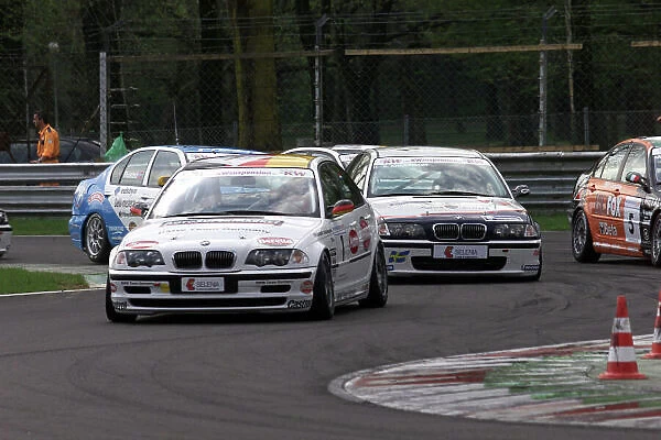 2001 ETC Touring Car Championship Monza, Italy. 1st April 2001. Nicola Larini, Super Production race winner Peter Kox, BMW 320i E46 leads the field. World Copyright: Photo 4  /  LAT Photographic. ref: Digital Image only