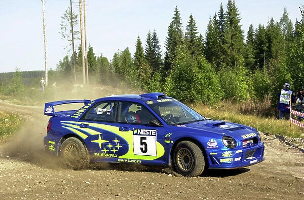 2001 World Rally Championship. Neste Rally Finland. Jyvaskyla, August 24-26, 2001. Richard Burns on the first stage. Photo: Ralph Hardwick / LAT