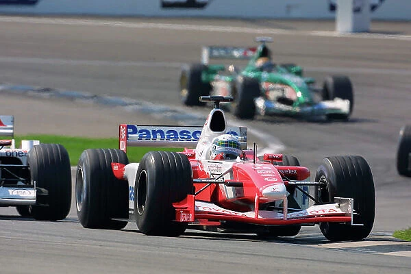2002 American Grand Prix - Sunday Race Indianapolis, USA. 29th September 2002 World Copyright - LAT Photographic ref: Digital File Only