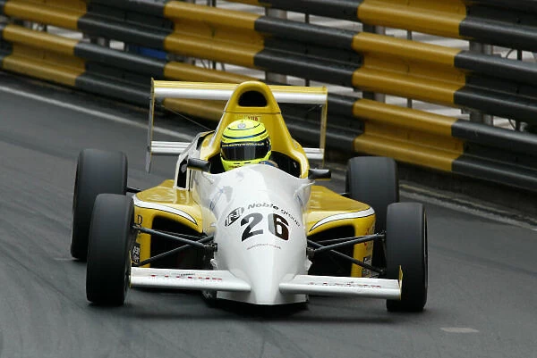 2002 Asain Formula 2000. Danny Watts, EYHOB Motorsport, 1st. Circuit de Guia, Macau. 15-17th November 2002. World Copyright: Spinney  /  LAT Photographic. Ref. : 11mb Digital Image Only