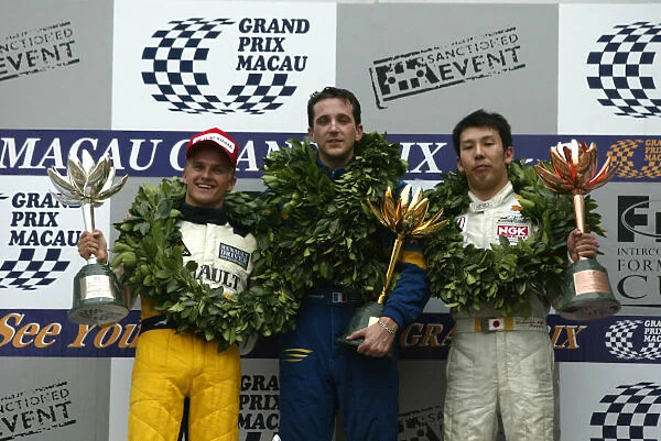 2002 Macau Grand Prix Tristan Gommendy1st, Heikki Kovalainen 2nd and Takkashi Kogure 3rd. Circuit de Guia, Macau. 15-17th November 2002. World Copyright: Spinney  /  LAT Photographic. Ref. : 11mb Digital Image Only