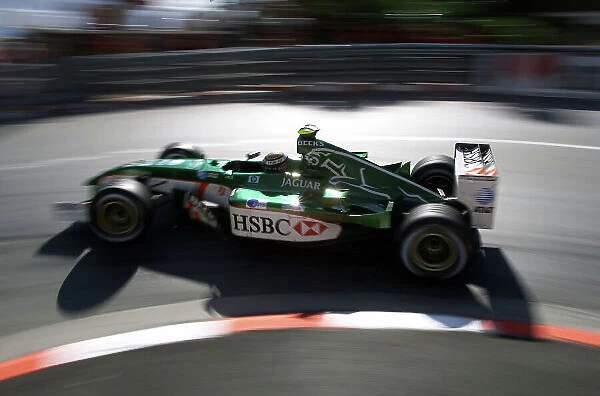 2002 Monaco Grand Prix - Qualifying Monaco. 25th May 2002 World Copyright: Pic Steve Etherington / LAT ref: Digital Image Only