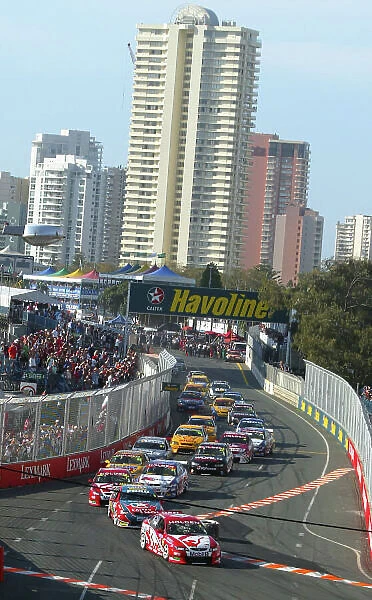 2003 Australian V8 Supercars Surfers Paradise, Australia. October 25th 2003. Mark Skaife leads the pack during the Gillette V8 Supercar event at the Lexmark Indy 300. World Copyright: Mark Horsburgh / LAT Photographic ref: Digital Image Only