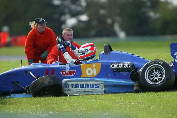2003 British Formula 3 Championship. Croft 4th May. Nelsinho Piquet after his qualifying accident. World Copyright - Todd / Ebrey / LAT Photographic