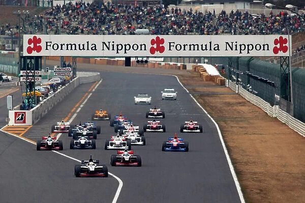 2003 Japanese Formula Nippon Championship, Rd1, Suzuka Japan. 23rd March 2003. The start of Round 1. Yasushi Ishihara / LAT Photographic