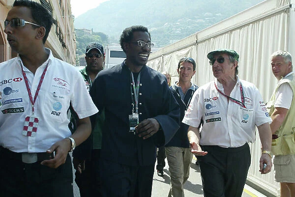 2003 Monaco Grand Prix, Sunday Race, Monte Carlo, Monaco. 1st June 2003. Wesley Snipes talks with Jackie Stewart. World Copyright LAt Photographic. Digital Image Only