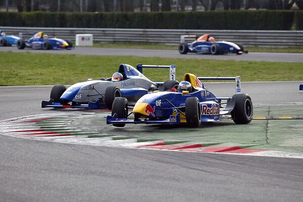 2004 Eurocup Formula Renault 2000 Monza, Italy. 26th - 27th March. Scott Speed takes the alternative route at the first chicane. Action. World Copyright: Photo4  /  LAT Photographic. ref: Digital Image Only