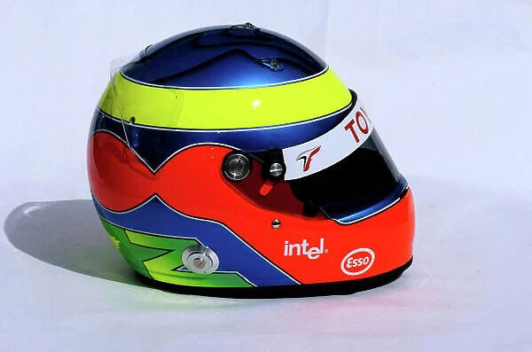 2004 Formual One Driver Helmets Ricardo Zonta, Toyota TF104. World CopyrighT: LAT Photographic ref: Digital Image Only