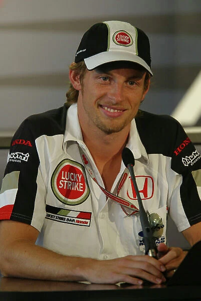 2004 Hungarian Grand Prix, Hungaroring, Hungary. 12th August 2004. Jenson Button, BAR Honda 006, press conference. World Copyright LAT Photographic. Digital Image only (a high res version is available on request)