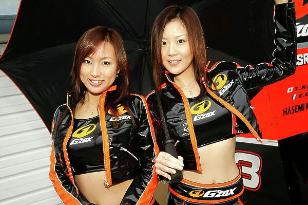 2004 Japanese GT Championship Auto Polis, Japan. 31st October 2004. Girls