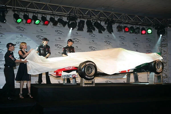 2004 Monaco Grand prix- Wednesday 19th May 2004 Unveiling of the Oceans Twelve Jaguar car livery. World Copyright: LAT Photographic ref: Digital Image Only (RAW available - quote HA6U0016)