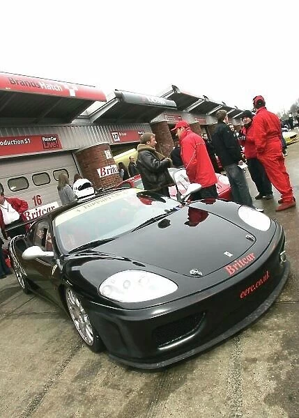 2004 Race Car Live Brands Hatch, Kent. 4th December 2004 Ferrari 360 in the pits. World Copyright: Gary Hawkins / LAT Photographic ref: Digital Image Only