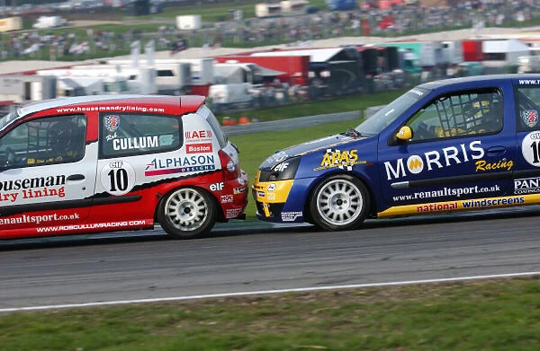 2004 Renault Clio Cup, Brands Hatch, 25th April 2004. Toca Support. Race action