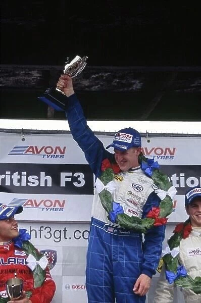 2005 British Formula Three Championship Thruxton, Hampshire. 28-29 May 2005 Charlie Kimball, Carlin Motorsport, winner of both races with the trophy, podium World Copyright: Kevin Wood  /  LAT Photographic Ref: 35mm image 05F304