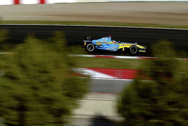 2005 Formula One Testing Barcelona, Spain. 16th February 2005. Fernando Alonso, Renault R25, action. World Copyright: Malcolm Griffiths / LAT Photographic ref: Digital Image Only