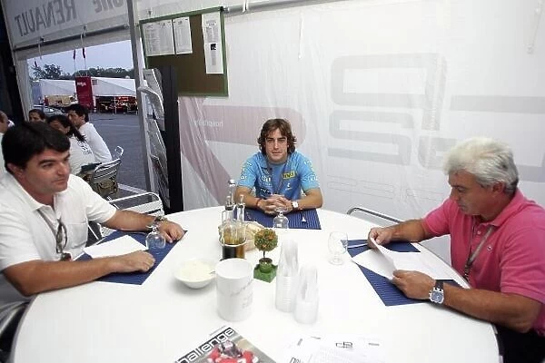 2005 GP2 Series - Italy Monza, Italy. 2nd - 4th September. Friday Evening Fernando Alonso eats at the GP2 hospitality area. Copyright: GP2 Series Media Service ref: Digital Image Only