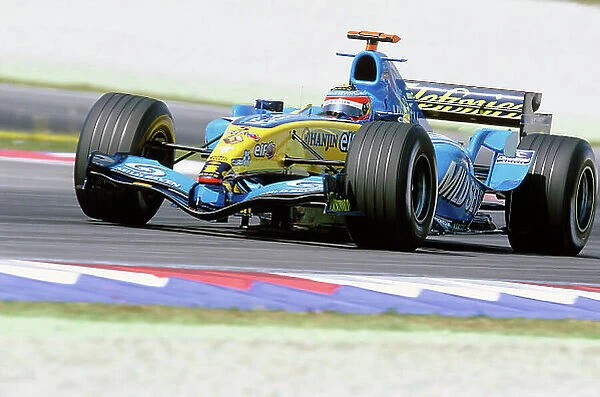 2005 Malaysian Grand Prix. Sepang, Kuala Lumpur, Malaysia. 18th - 20th March. Fernando Alonso, Renault R25. Action. World Copyright: Peter Spinney / LAT Photographic ref: 35mm Image only: A36