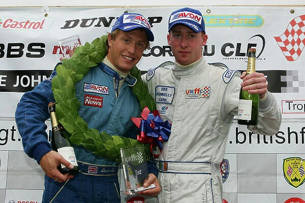 2005 UK Formula Ford Championship, Duncan Tappy and Charlie Donnelly, Castle Combe, 25th-26th June 2005, World copyright: Ebrey / LAT Photographic